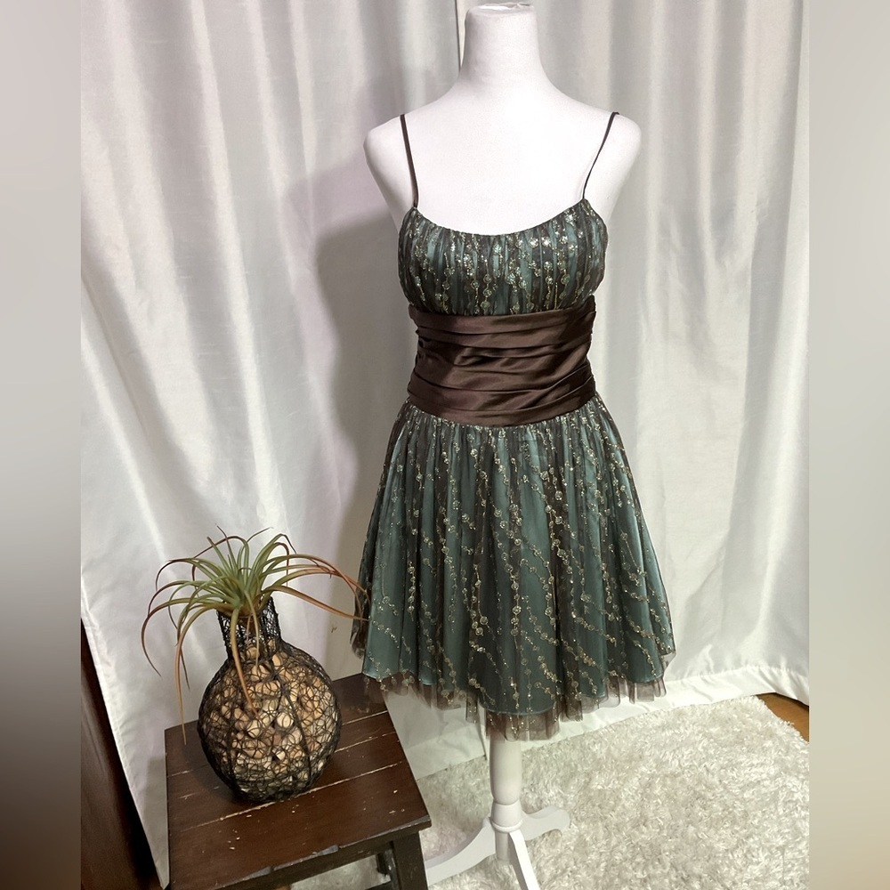Morgan & Co. Vintage Y2K Formal Dress